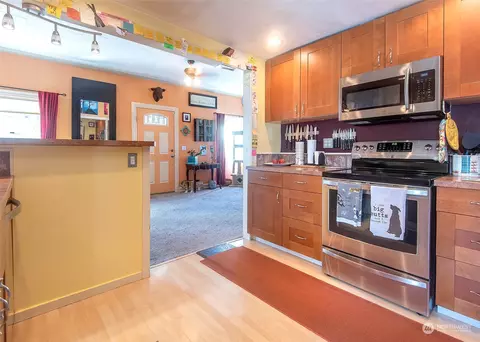 Kitchen - 1711 12th St, Everett, WA 98201 photo 4 of 5