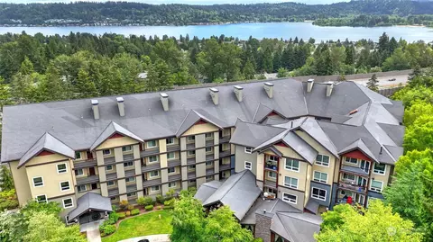 18707 SE Newport Way #308, Issaquah, WA 98027