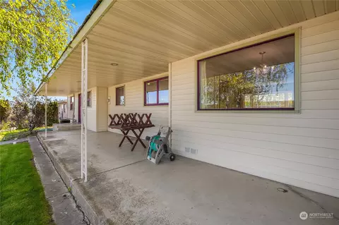 805 E 3rd Ave, Odessa, WA 99159 photo 33