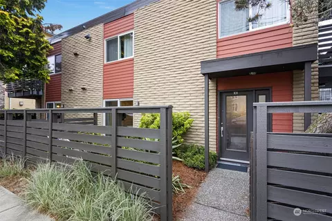 5220 42nd Ave S #101, Seattle, WA 98118