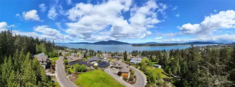 2905 17th St, Anacortes, WA 98221