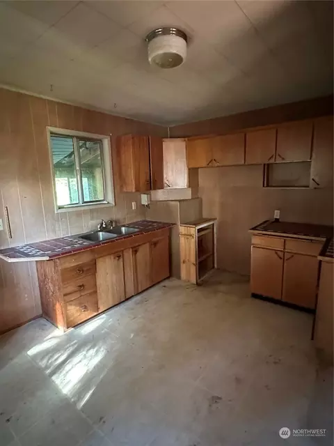 Kitchen - 71 E Runnion Rd, Sequim, WA 98382 photo 1 of 1