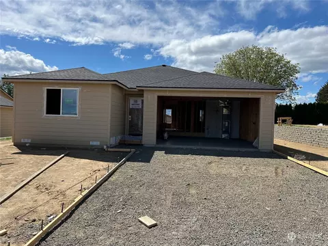 1935 N Mineral Pl, East Wenatchee, WA 98802