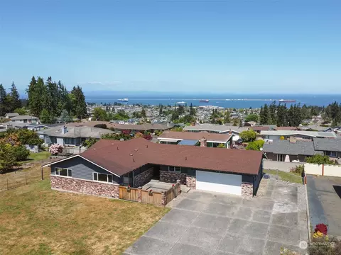 1349 Eighth St, Port Angeles, WA 98362