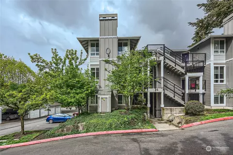 3901 243rd Pl SE #O-203, Bothell, WA 98021