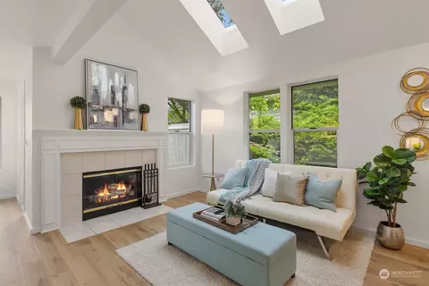 12733 NE 132nd St #C9, Kirkland, WA 98034
