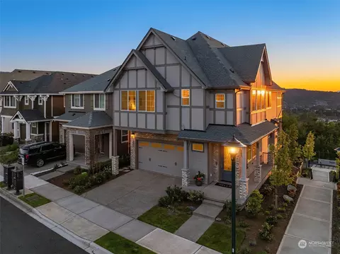 1585 Westridge Way NE, Issaquah, WA 98029
