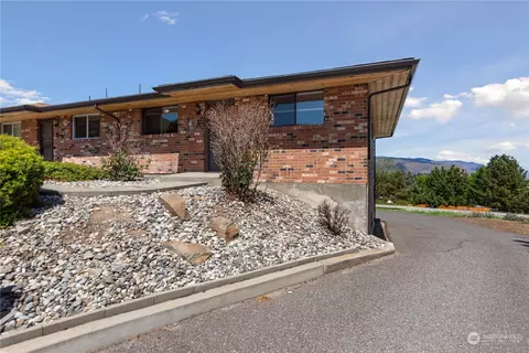 1826 Rocklund Dr #A, Wenatchee, WA 98801