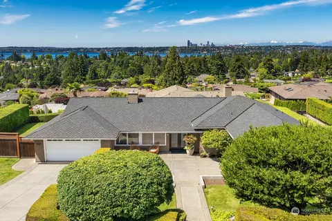 9415 Hilltop Rd, Bellevue, WA 98004