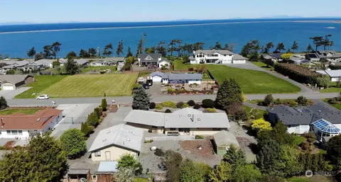 1431 Thornton Dr, Sequim, WA 98382
