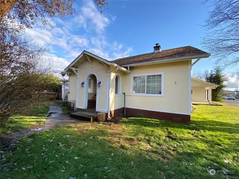 210 Elterich St, Forks, WA 98331