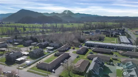 2710 Warner Ave, Enumclaw, WA 98022