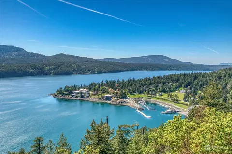 151 Geisers Way, Eastsound, WA 98245