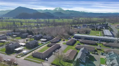 2716 Warner Ave, Enumclaw, WA 98022
