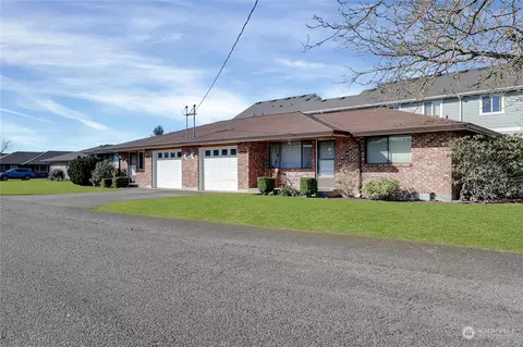 2716 Warner Ave, Enumclaw, WA 98022 photo 2