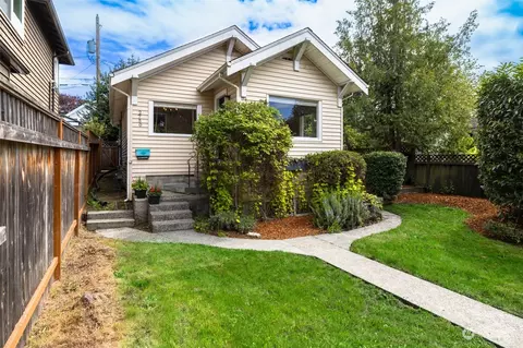 2750 49th Ave SW, Seattle, WA 98116