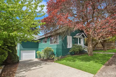 7333 19th Ave NW, Seattle, WA 98117