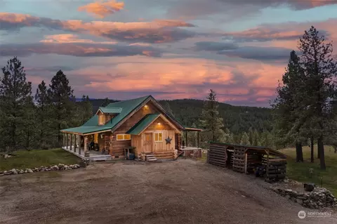 623 Cape Labelle Rd, Tonasket, WA 98855