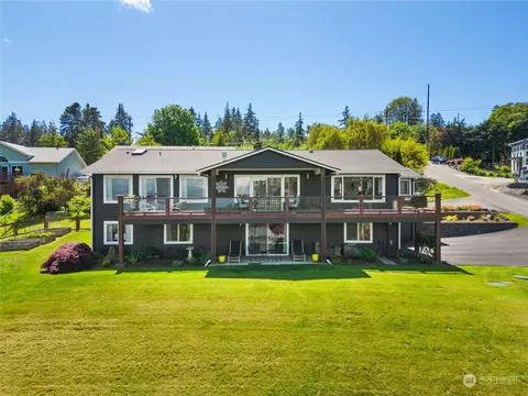 1259 Holloway Ln, Camano Island, WA 98282