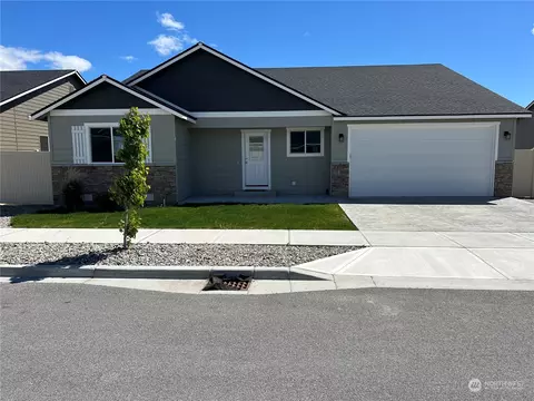155 Emma Dr, Wenatchee, WA 98801