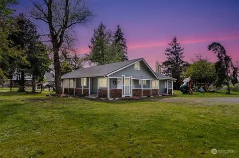 17124 110th Ave SE, Yelm, WA 98597