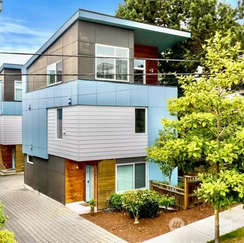 9731 Woodlawn Ave N, Seattle, WA 98103