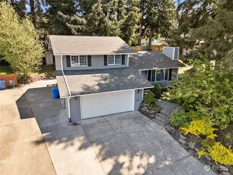 94 Hylebos Ave, Milton, WA 98354