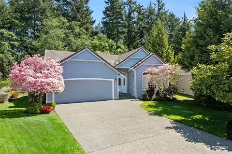 4016 Campus Green Dr NE, Lacey, WA 98516