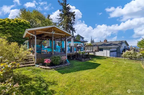 Exterior - 1804 Bailey Ave, Everett, WA 98203 photo 3 of 8