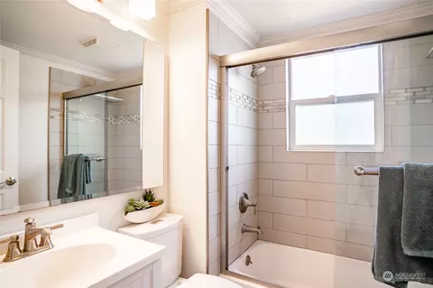 6727 Olympic Dr, Everett, WA 98203 photo 9