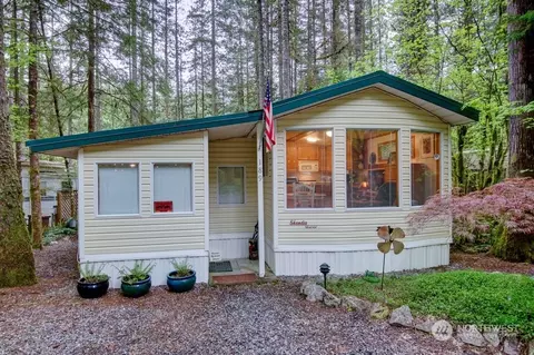189 3 Big River Blvd E, Deming, WA 98244