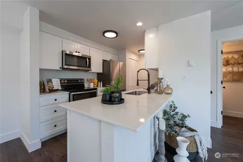 Kitchen - 2902 13th St #4A, Everett, WA 98201 photo 1 of 8