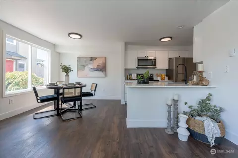 Dining - 2902 13th St #4A, Everett, WA 98201 photo 7 of 7