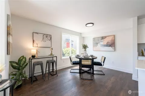 Dining - 2902 13th St #4A, Everett, WA 98201 photo 1 of 7