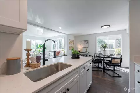 Kitchen - 2902 13th St #4A, Everett, WA 98201 photo 5 of 8