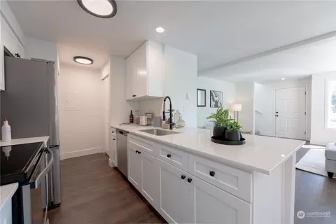 Kitchen - 2902 13th St #4A, Everett, WA 98201 photo 3 of 8