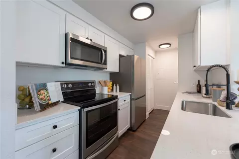Kitchen - 2902 13th St #4A, Everett, WA 98201 photo 4 of 8
