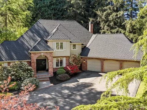 19859 NE 128th Ct, Woodinville, WA 98077