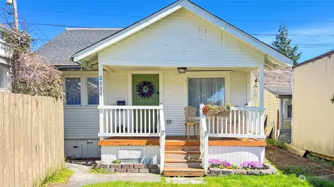 2119 Rainier Ave, Everett, WA 98201