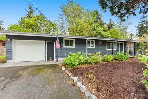 15840 14th Ave SW, Burien, WA 98166