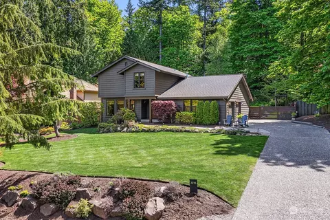 3235 Sierra Ct SW, Issaquah, WA 98027