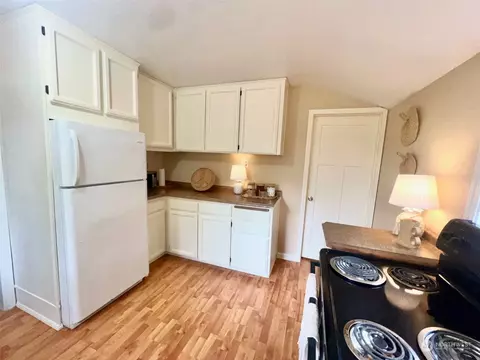 Kitchen - 2304 60th St SE, Everett, WA 98203 photo 3 of 3