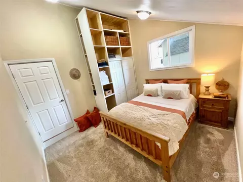 Bedroom - 2304 60th St SE, Everett, WA 98203 photo 3 of 6