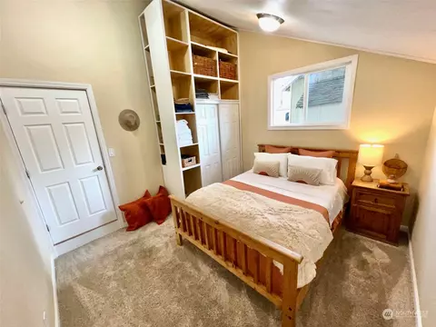 Bedroom - 2304 60th St SE, Everett, WA 98203 photo 2 of 6