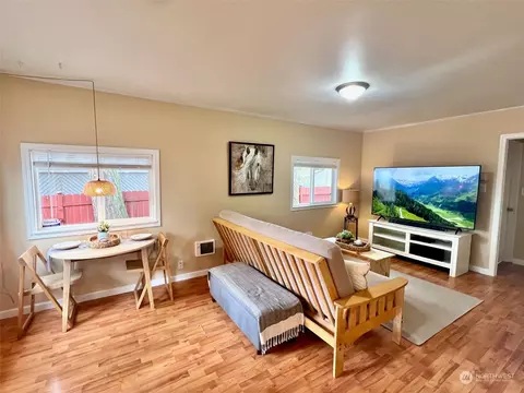 Living - 2304 60th St SE, Everett, WA 98203 photo 2 of 2