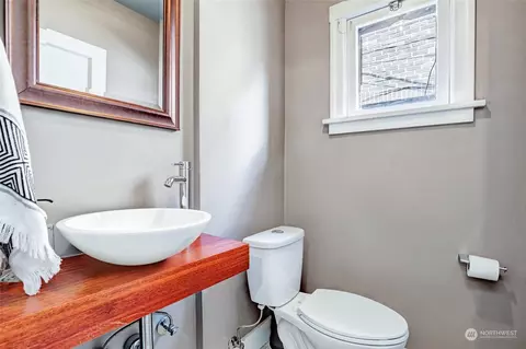 1911 26th Ave E, Seattle, WA 98112 photo 11