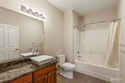 Bath - 14915 38th Dr SE #EE-3017, Bothell, WA 98012 photo 4 of 4