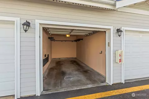 Exterior - 14915 38th Dr SE #EE-3017, Bothell, WA 98012 photo 4 of 6