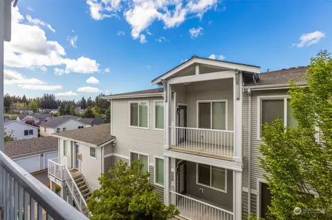 Exterior - 14915 38th Dr SE #EE-3017, Bothell, WA 98012 photo 2 of 6
