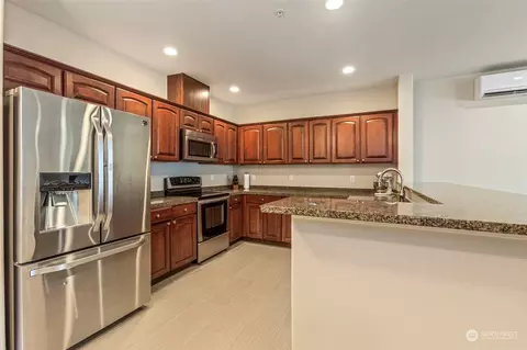 Kitchen - 14915 38th Dr SE #EE-3017, Bothell, WA 98012 photo 2 of 2